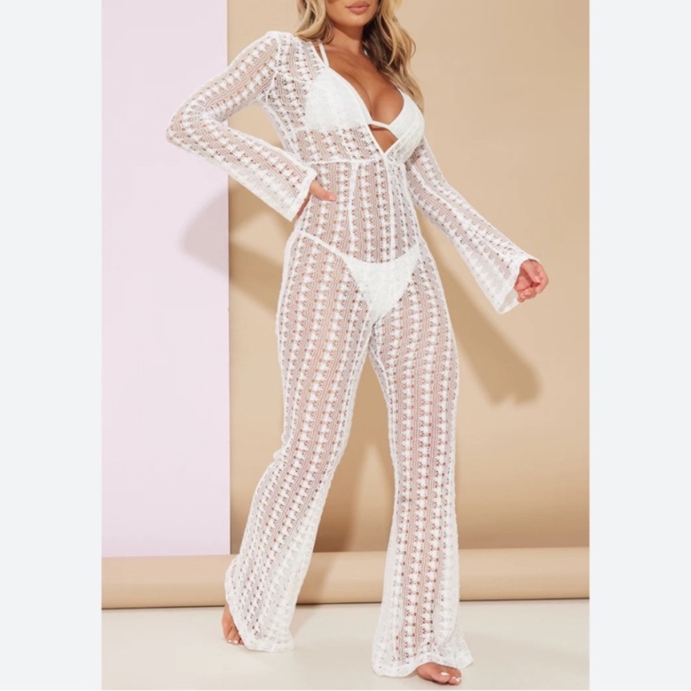 PrettyLittleThing Beach White Crochet Jumpsuit NWT - Picture 2 of 15